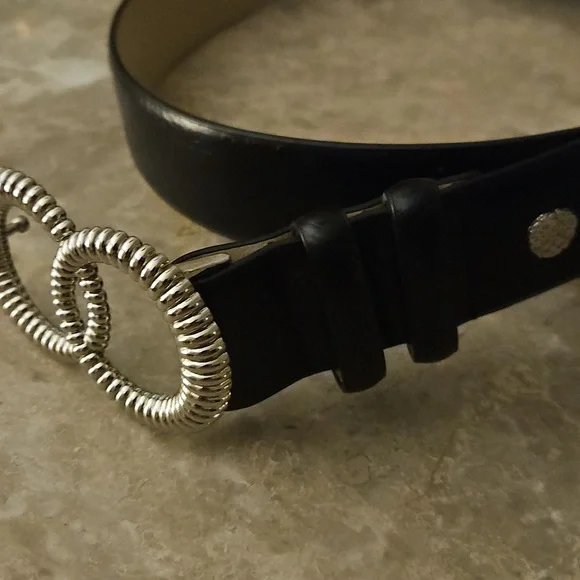 Vince Camuto Black Leather Belt w/Double Silver Circle Buckle - Picture 2 of 4